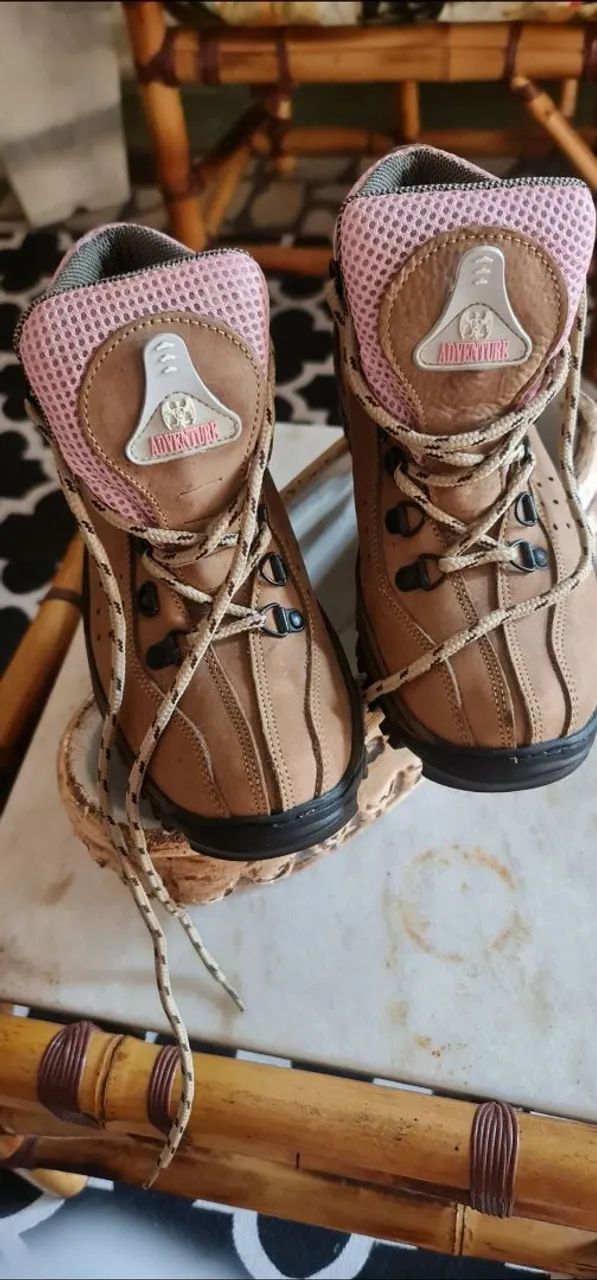 Bota feminia vendo entrega gratuita em João Pessoa calça 35 Bota coturno botinha Feminina 