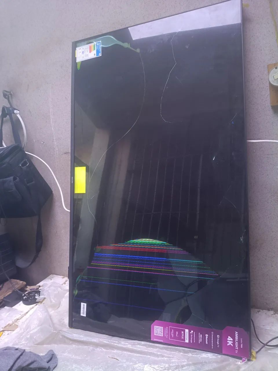 Smart TV 50PUG7908/78  Philips Ambilight  com tela quebrada 