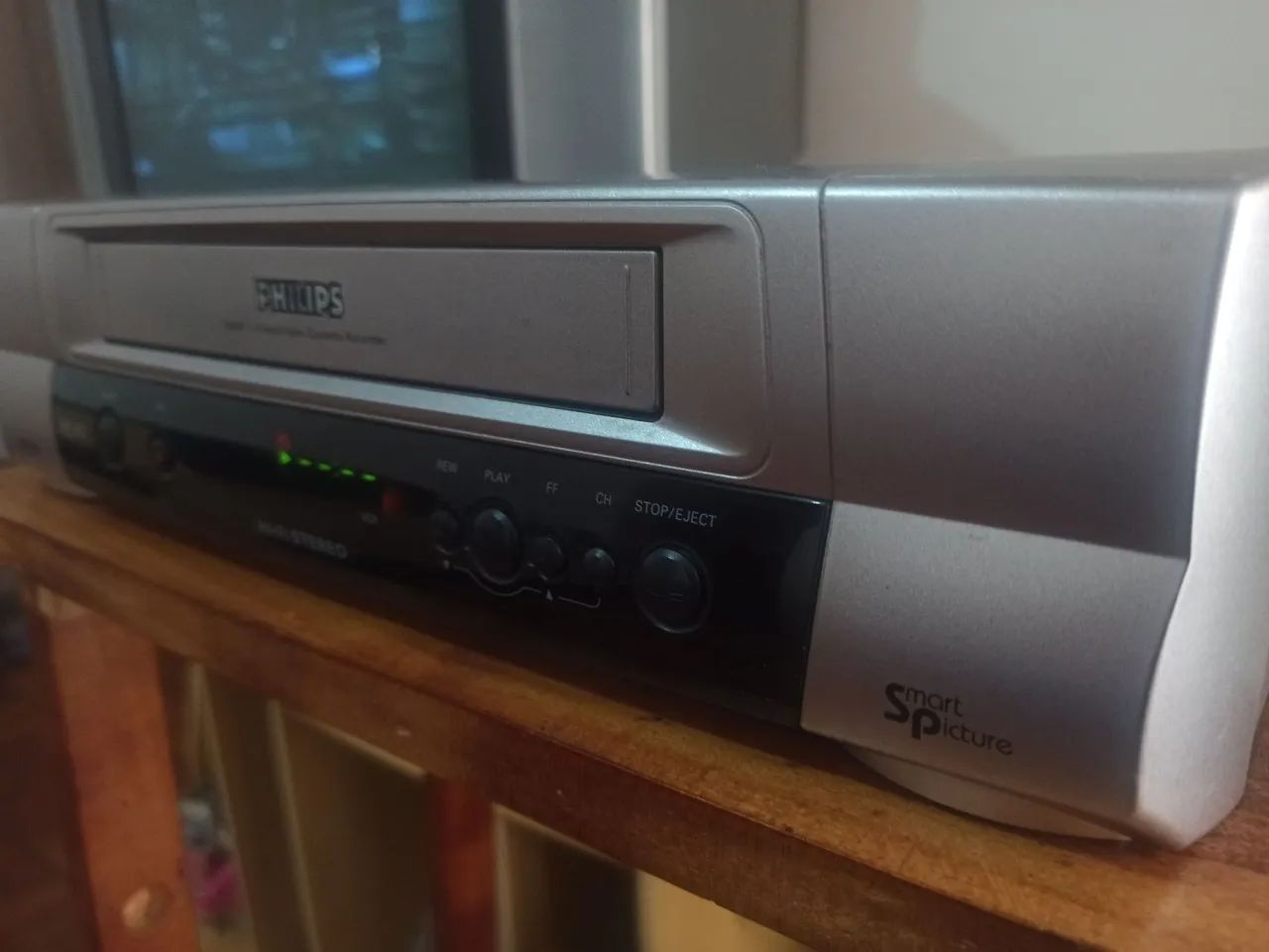 Vídeo Cassete Phillips Vr607 6 cabeças Hi-Fi Stereo - DVD, Blu-Ray