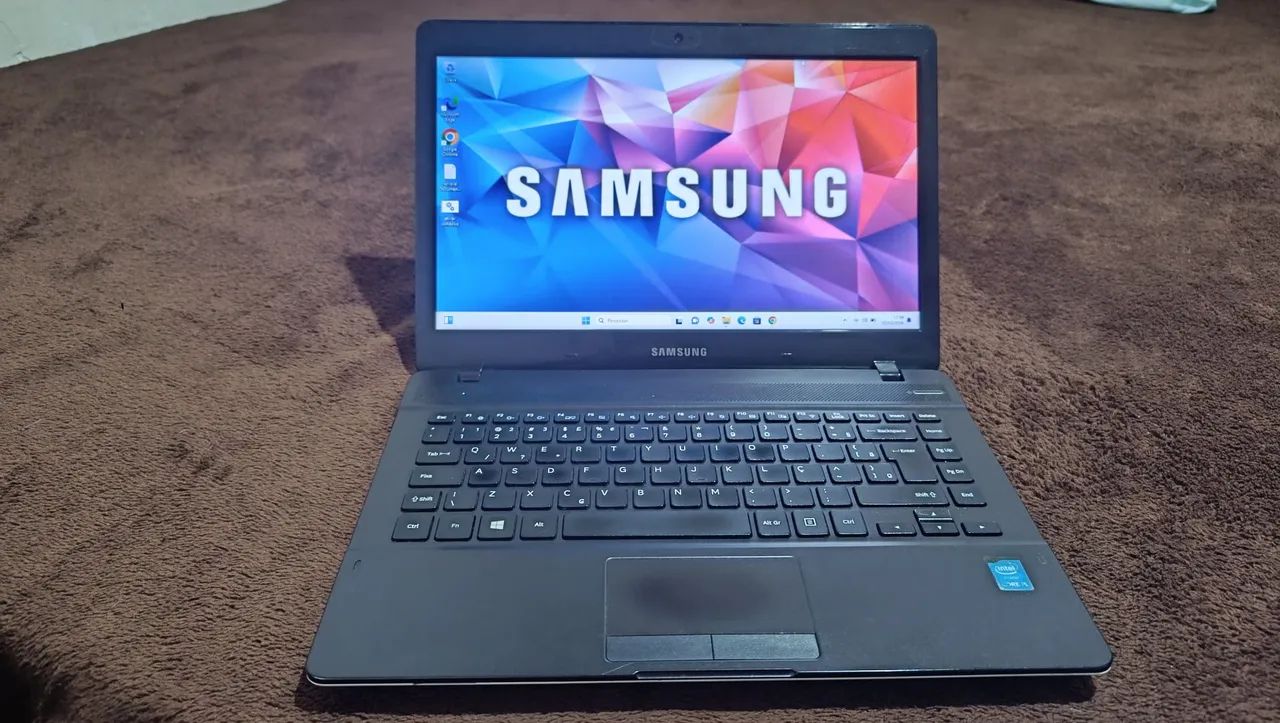 Notebook Samsung CORE i5 RAM 8GB SSD 256 GB 