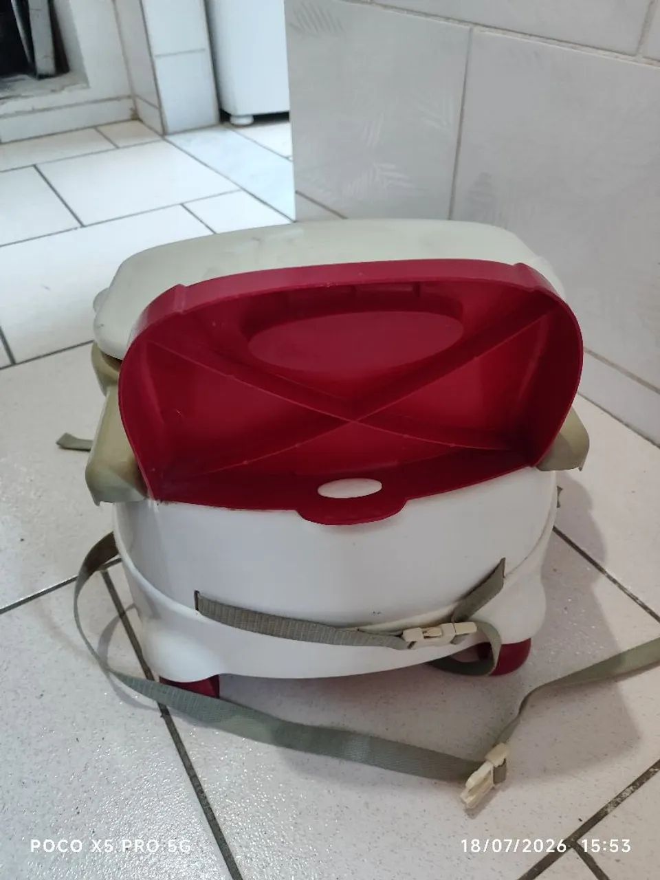 Cadeirinha de alimentacão para bebê  - Foto 4