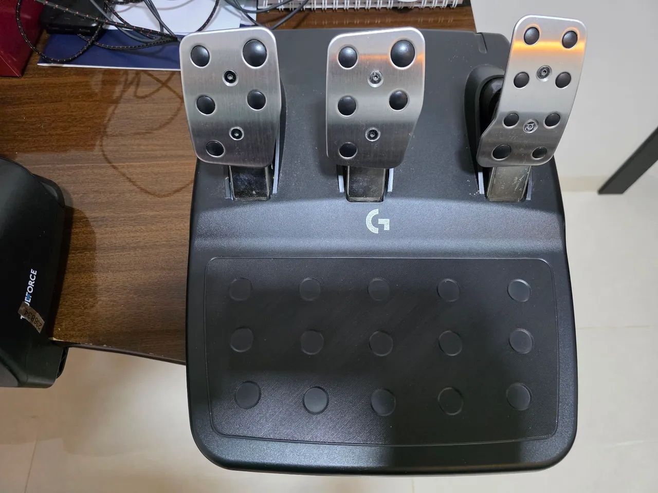 Volante Logitech G923 Trueforce PC/Xbox - Foto 3