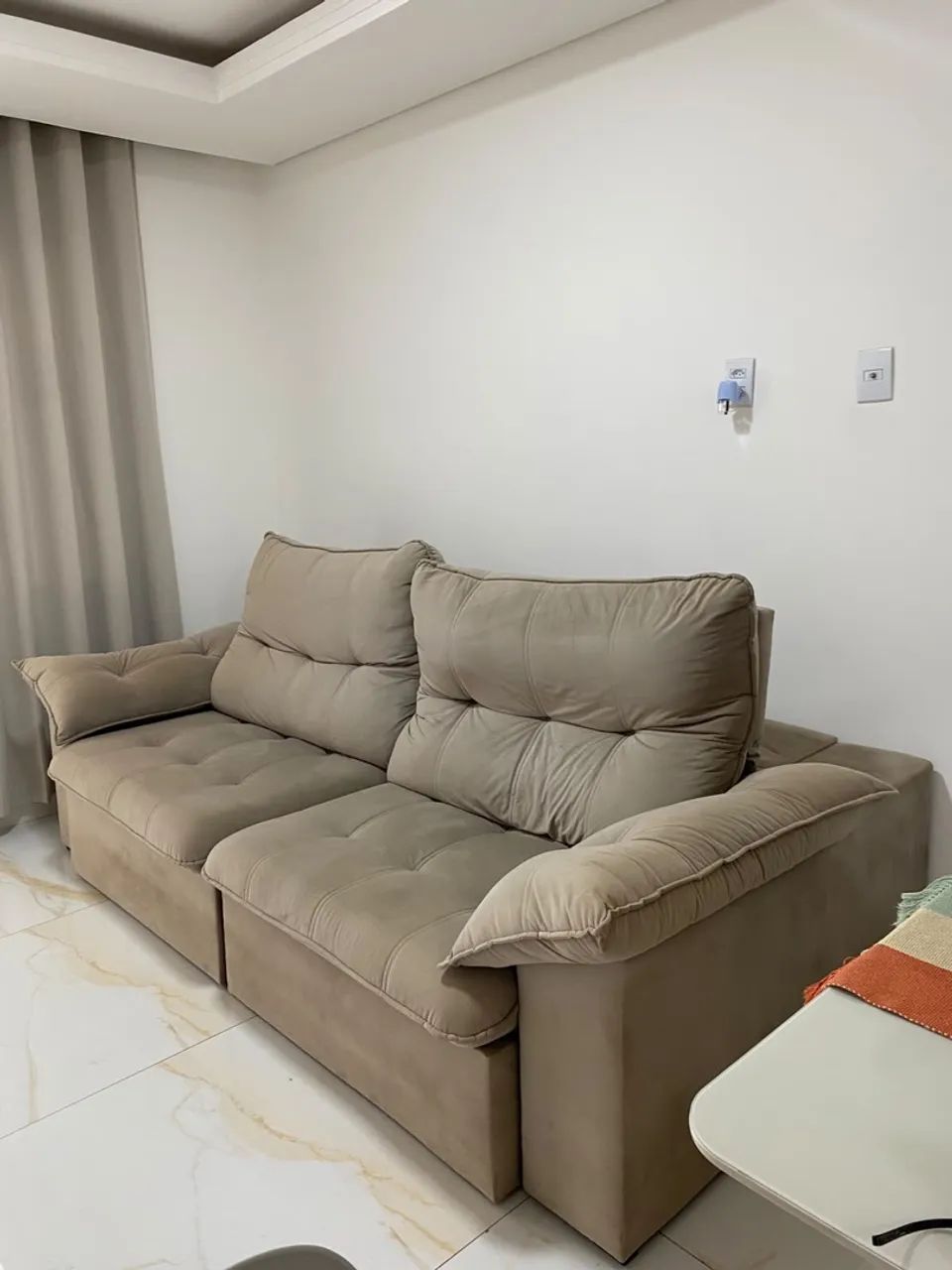 Sofá retrátil e reclinável 2,50 m - Bege - Excelente estado