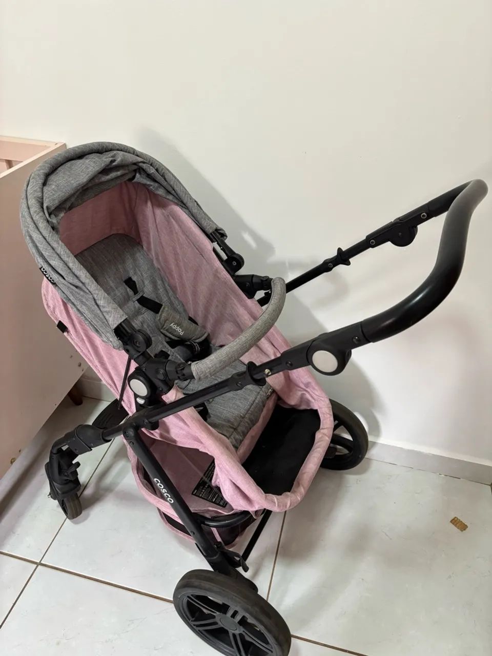Carrinho de bebê rosa - Foto 3