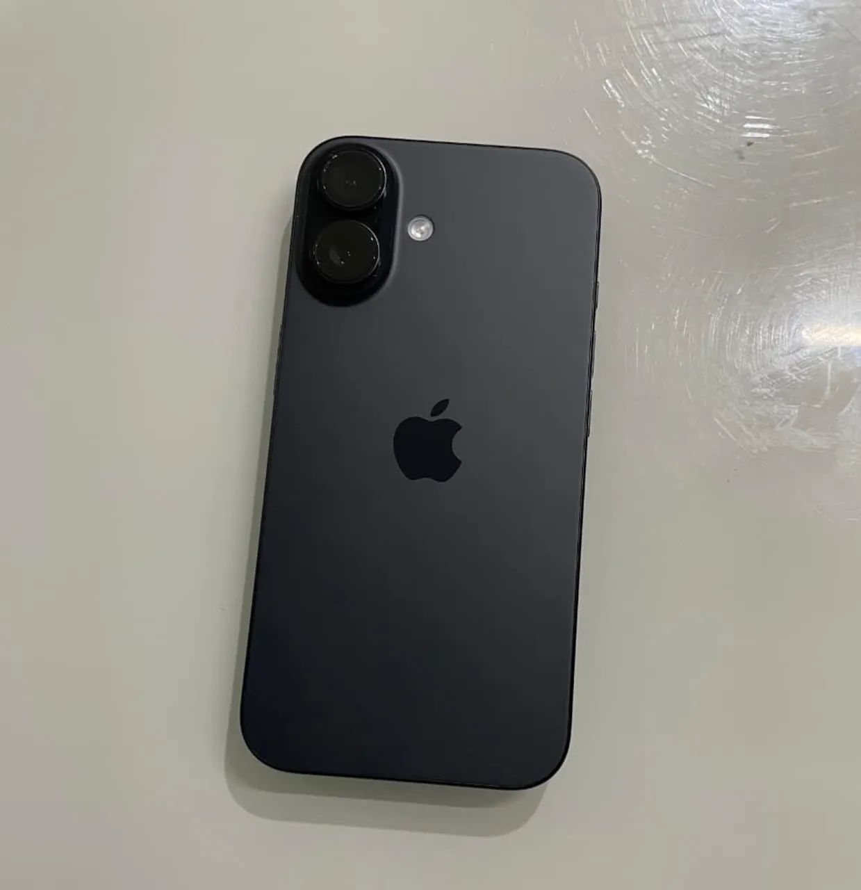 Celular IPhone 16 