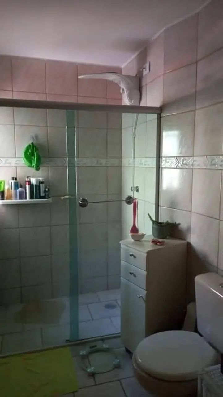 Alugo quarto apenas mulheres  - Foto 2