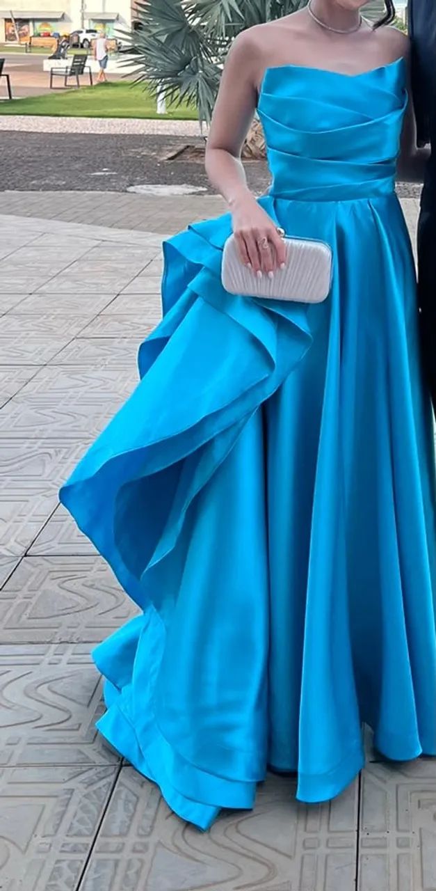 VENDO vestido azul Celeste, tam. 36/38 