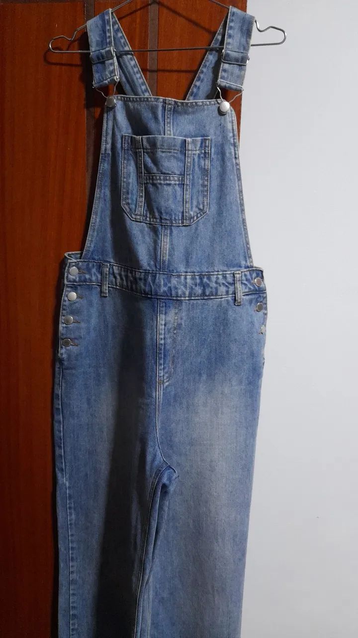 Vendo macacão jeans tamanho 40