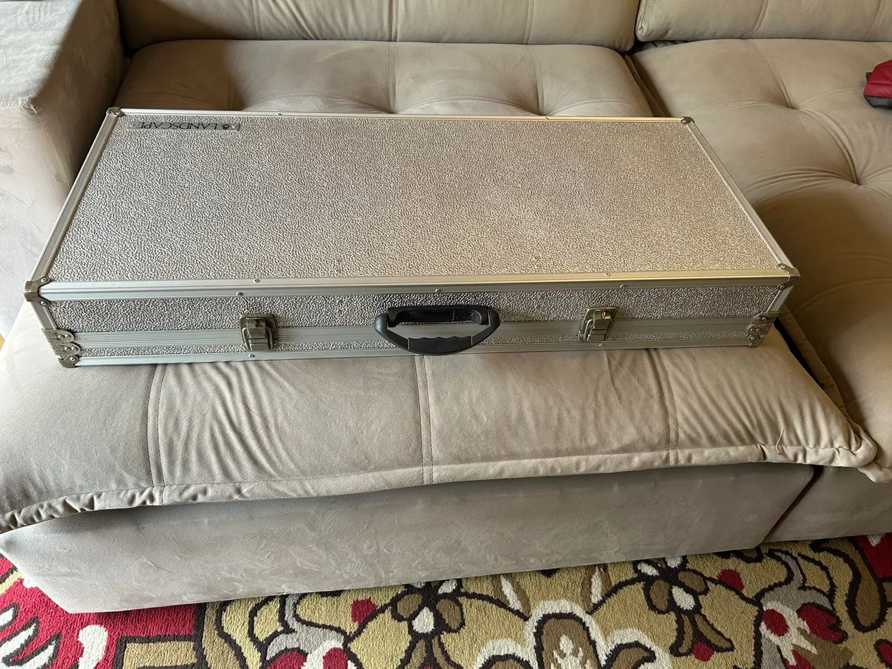 Case para pedais em alumínio (41,5x95cm) marca LANDSCAPE - Foto 2