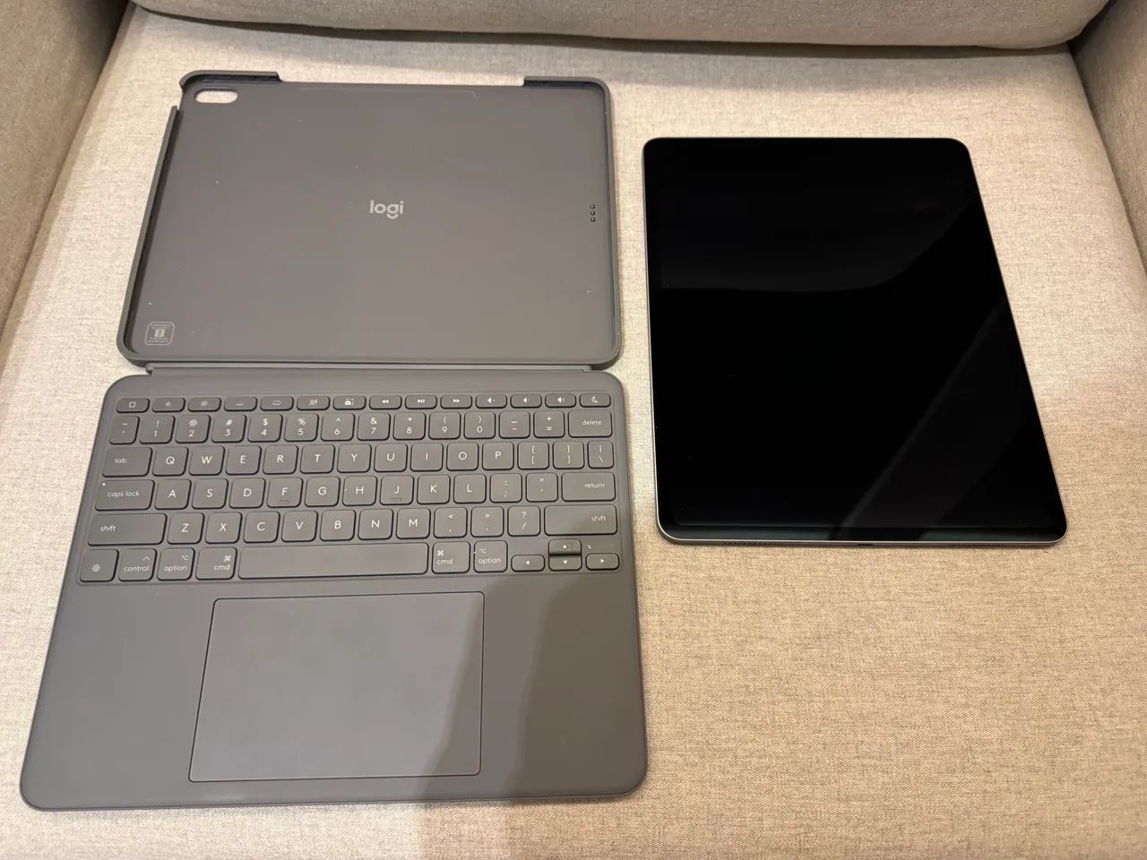 iPad Air 13 polegadas M3 512gb com teclado Logitech combo touch - Foto 2