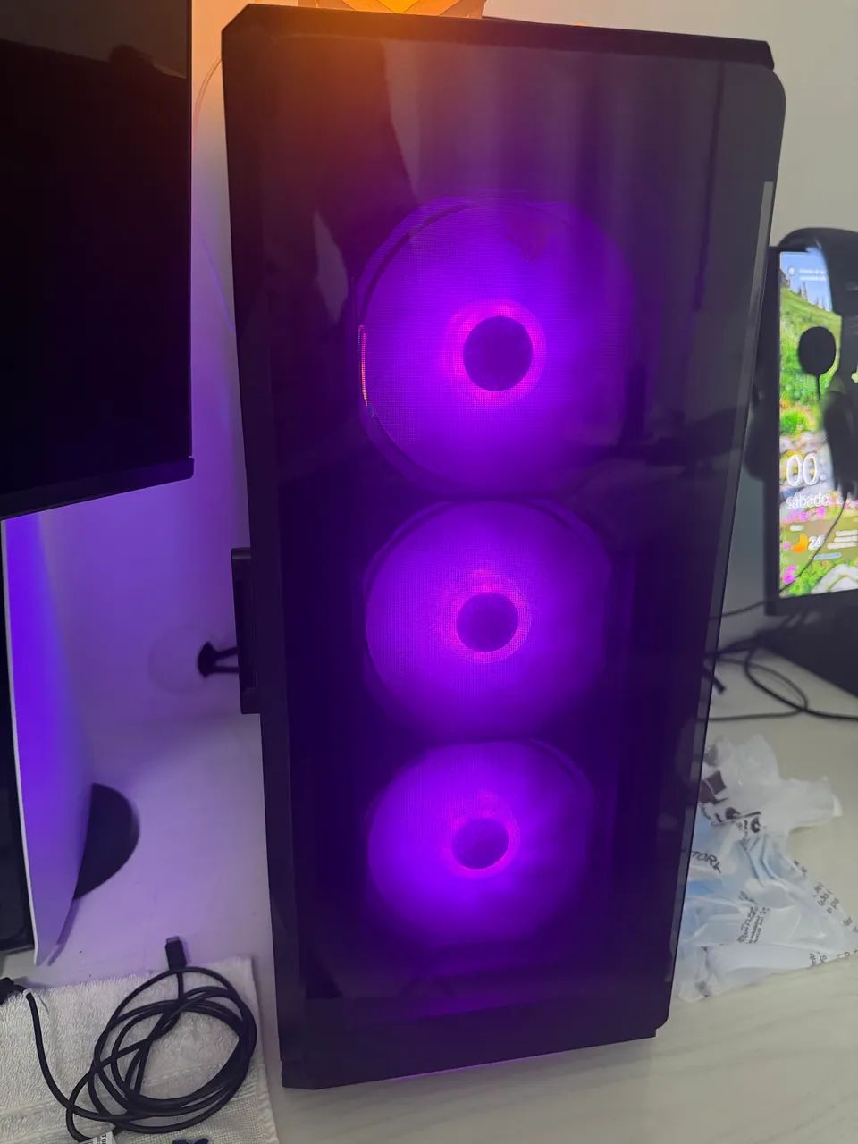 PC Gamer Ryzen 3700X - RTX 4060 - 16GB RAM