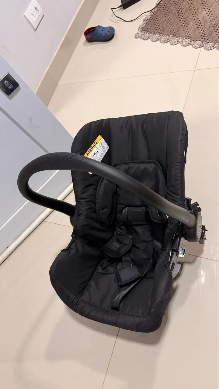 Vendo carrinho Moisés + bebê conforto galzerano  - Foto 2