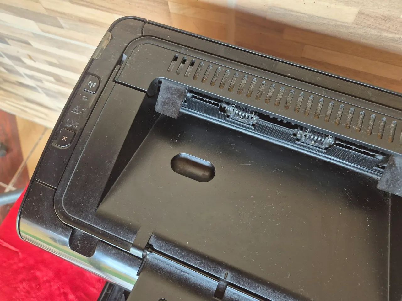 Impressora HP Laserjet Pro P1102w com wifi preta 110v já vai com cartucho - Foto 3