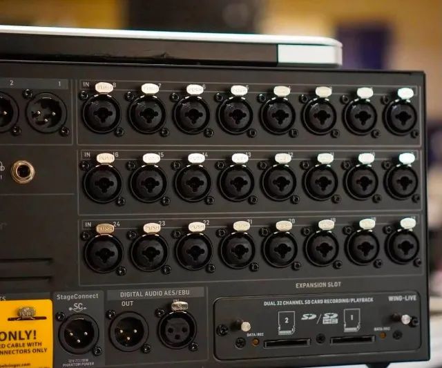 Mesa Digital Behringer Wing Rack - Foto 3