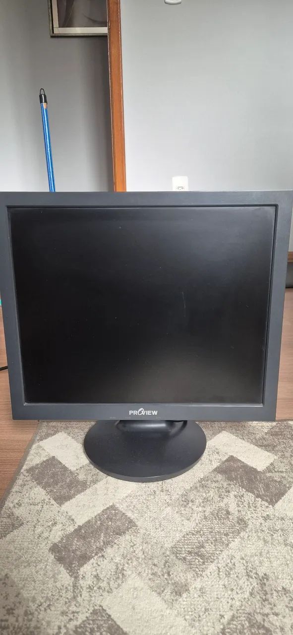 Monitor com defeito