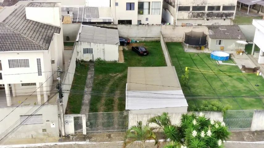 Lote com casa simples - Foto 3