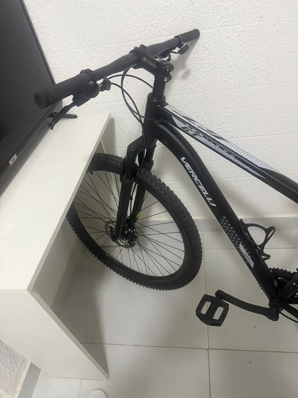 Bicicleta nova 1 mês de uso  - Foto 2