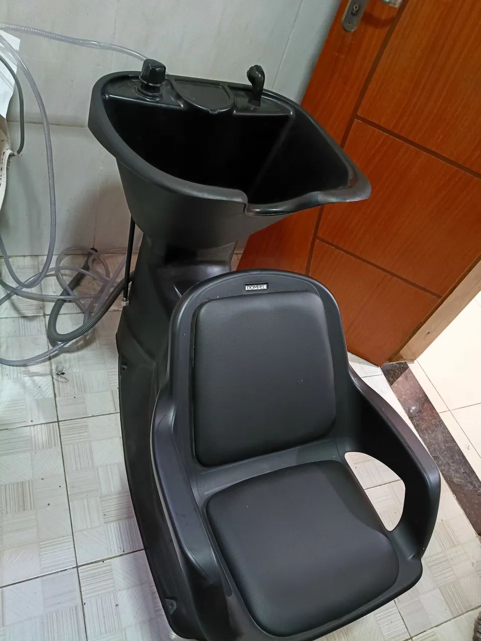Lavatório de cabelo reclinável acolchoado com ducha e mangueira  - Foto 2