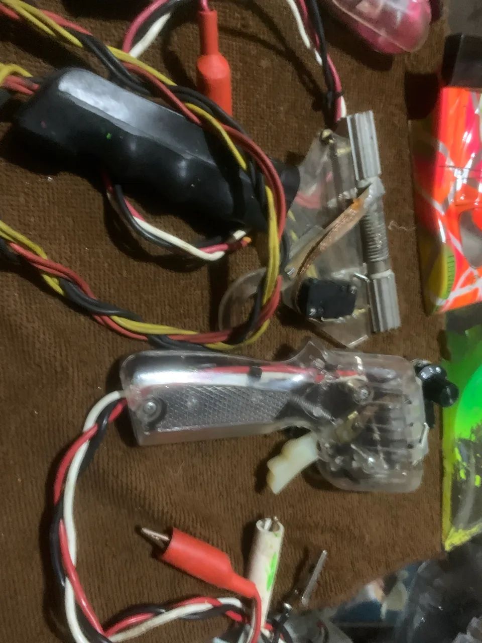Quatro  controladores de velocidade (gatilhos) para autorama - Foto 2