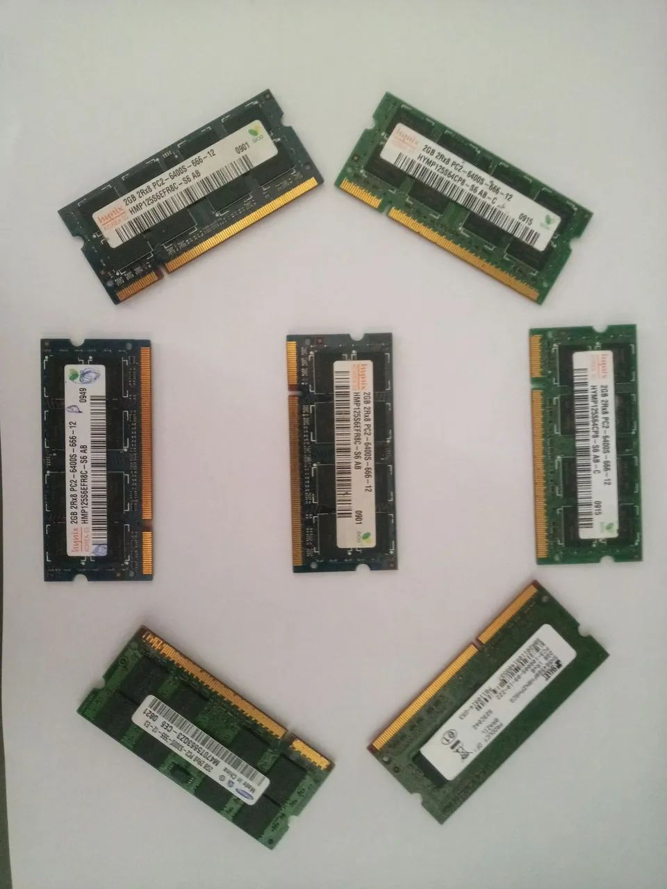 Memória  2gb 2rx8 Pc2- 6400S- 666-12