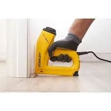 STANLEY Grampeador Pinador Elétrico TRE550 110V