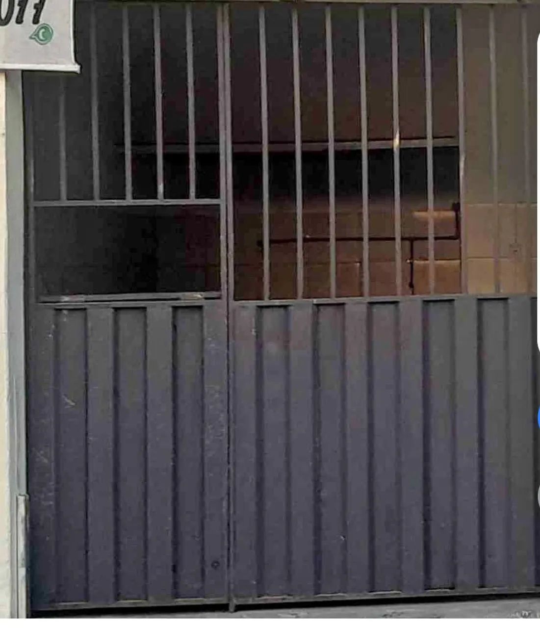 High-security gate grille for establishments with social gate and small access door