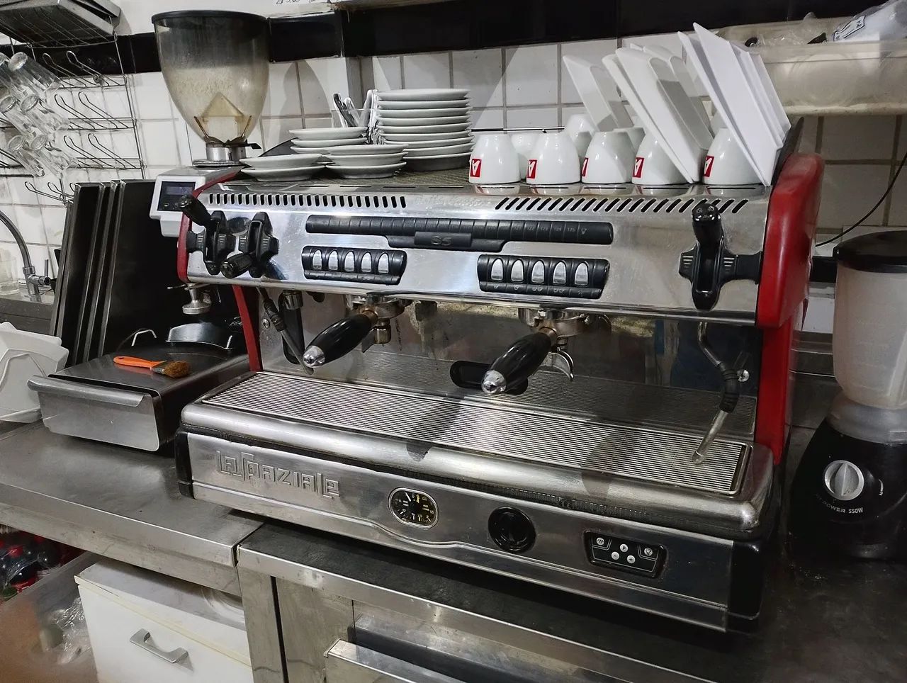 Café expresso e moinho