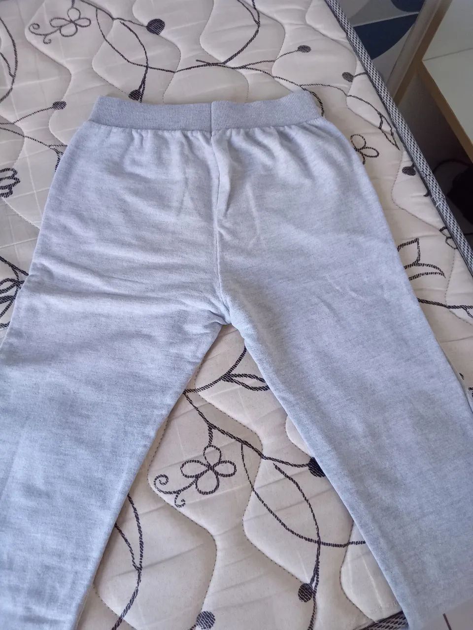 Calça moleton infantil cinza - Foto 5