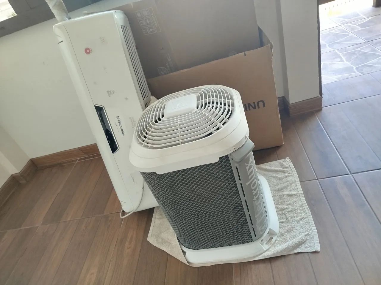Vendo ar condicionado Eletrolux 9.000 usado quente e frio