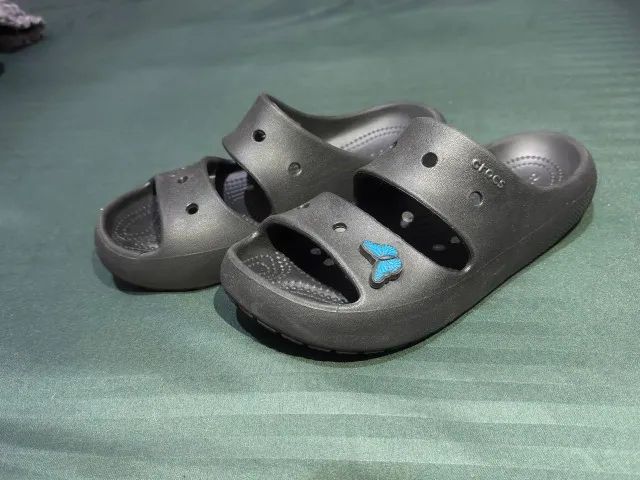 Crocs 35