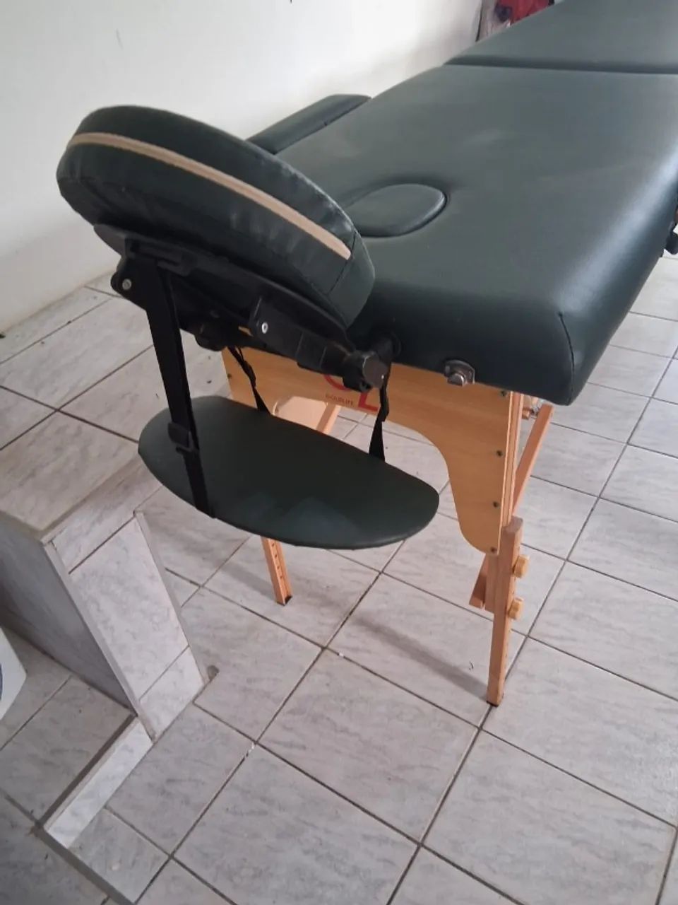 MACA PORTATIL EM MADEIRA SEMI NOVA - SUPORTA 250KG - RETIRAR NO LOCAL - Foto 3