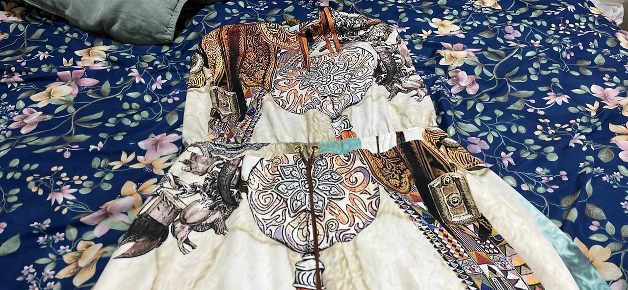 Vestido Longo Estampado Étnico Boho Chic - Detalhe de Miçangas na Alça