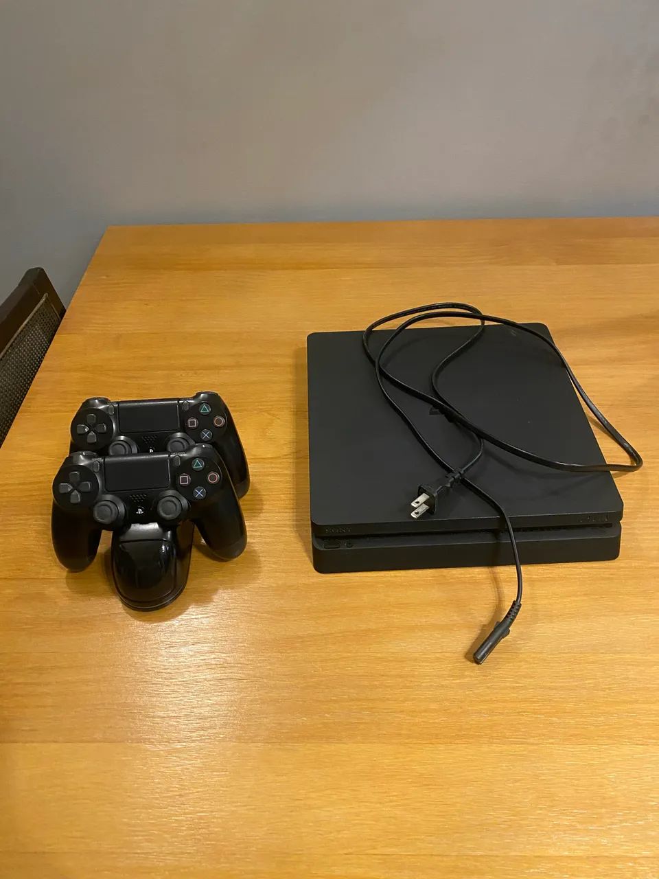 PS4 Slim 1TB - Sony - Foto 2