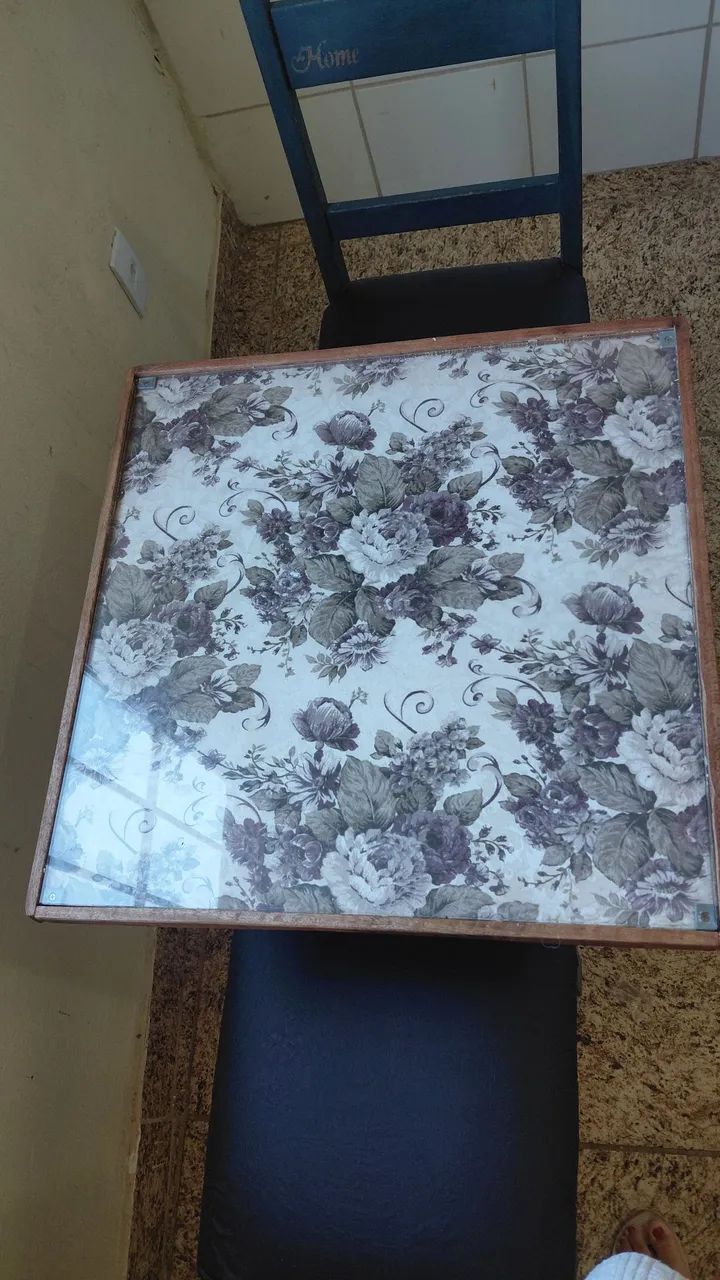 Mesa e cadeiras  - Foto 3