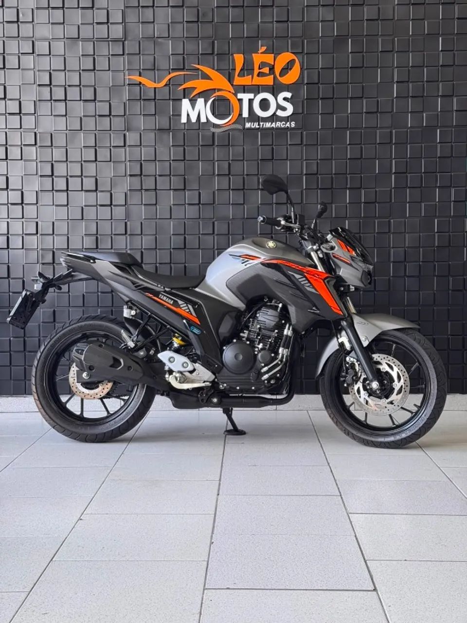 FAZER 250 2025 - BAIXO KM !! - Foto 3