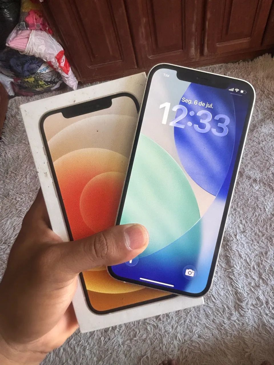 iPhone 12 com caixa e nota 