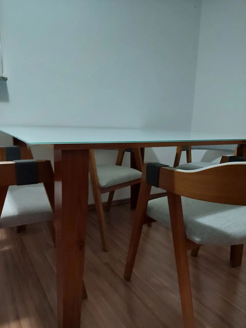 Mesa 138x140 cm com tampo em vidro temperado - Foto 2