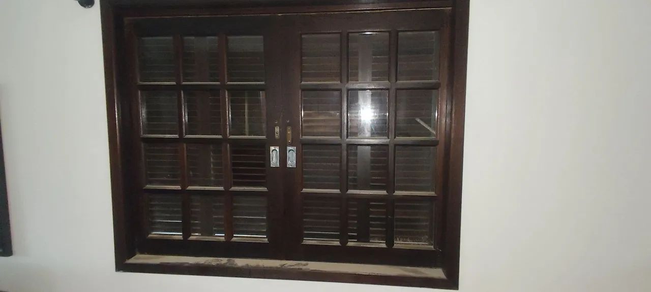 Vendo janela de itauba 