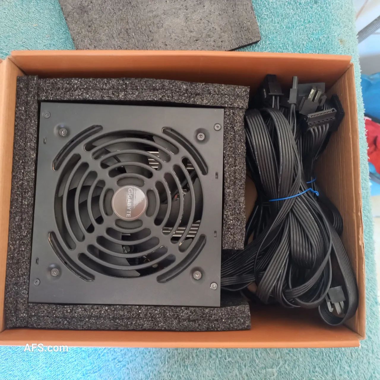 Fonte atx Gigabyte P550B 80plus 