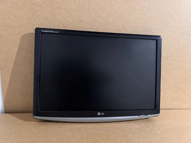 Monitor LG Flatron 19" Widescreen W1952TQ DVI VGA Bivolt (SEM BASE) Funcionando 100%