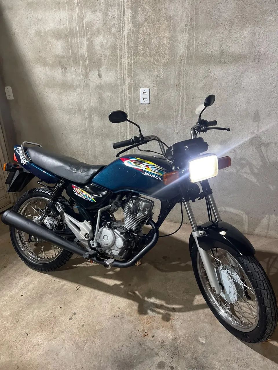 Cg 125 emplacada 