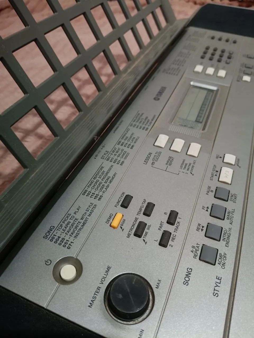 Teclado Yamaha E353 - Foto 2