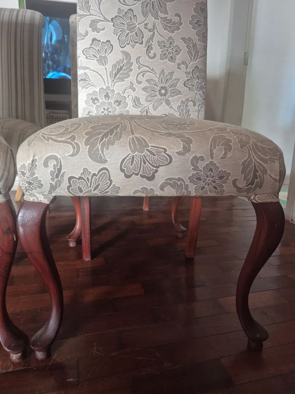 Conjunto cadeiras madeira maciça - Foto 2