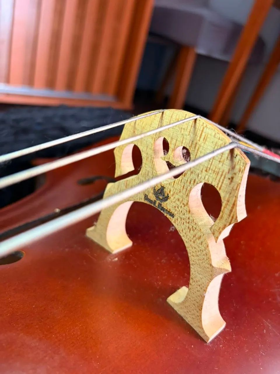 VIOLONCELO SEMI NOVO 4/4 - Foto 4
