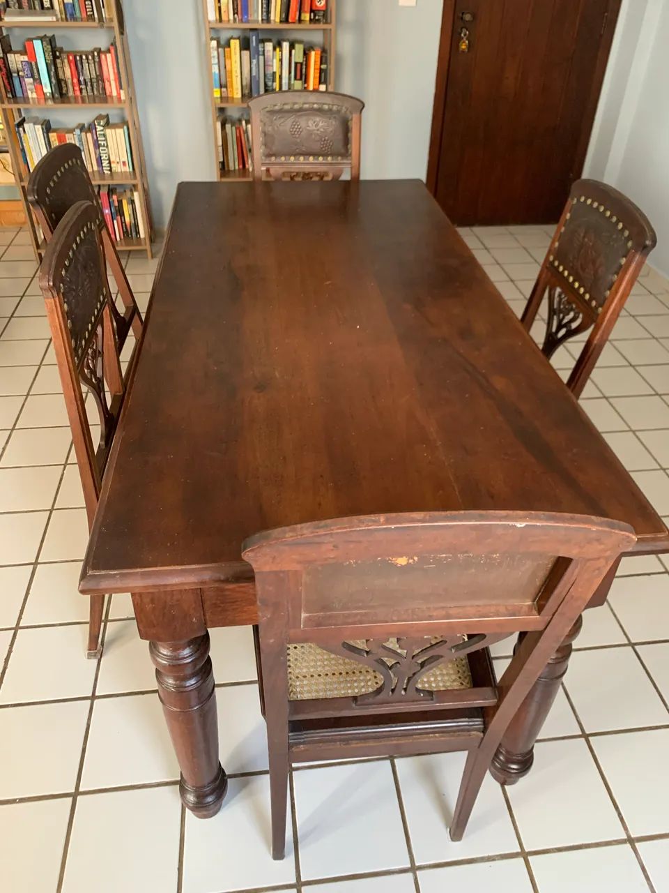 Mesa de madeira nobre do século 19, restaurada   - Foto 3