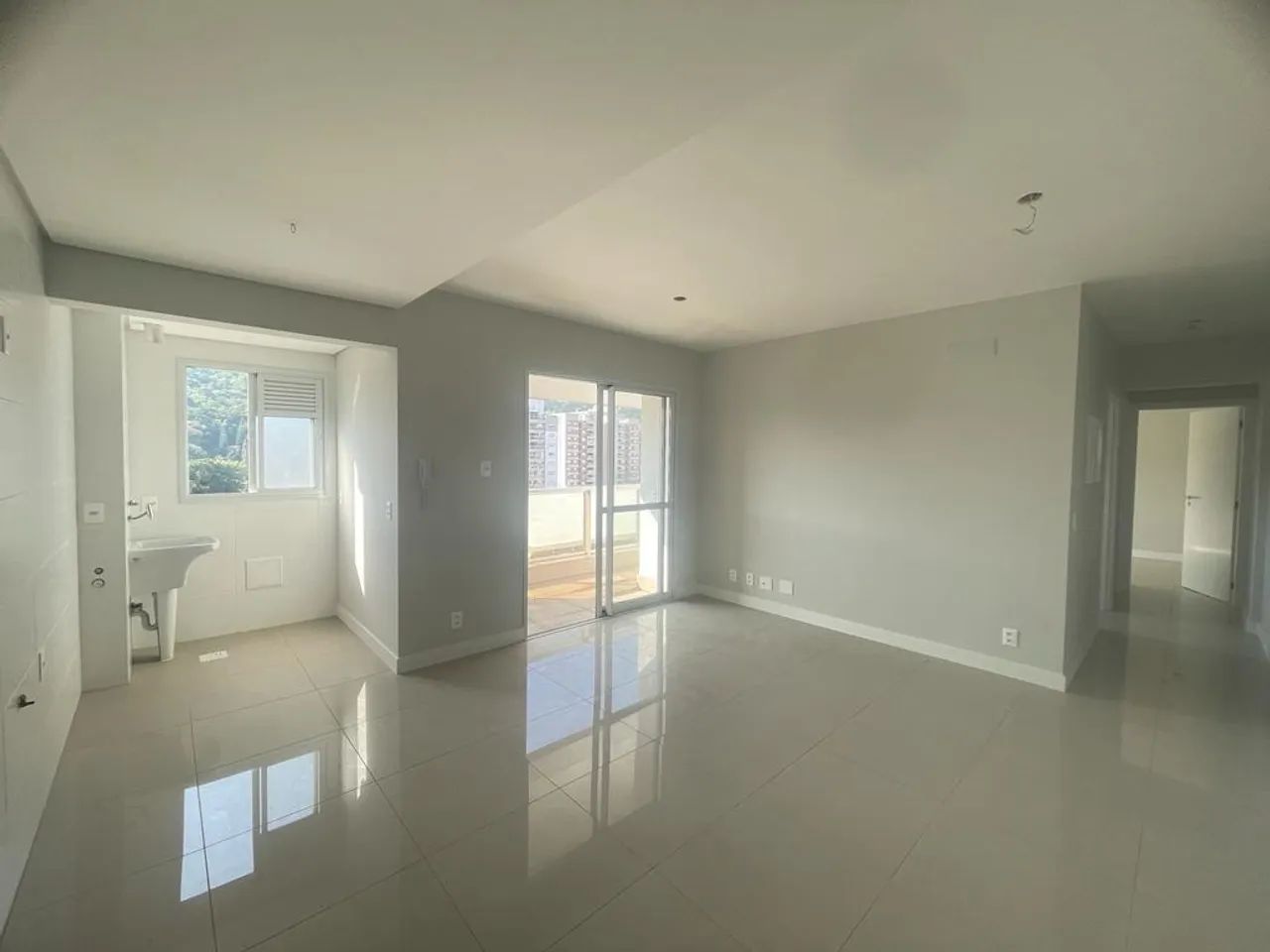 Apto 02 Dorm. Sendo 01 suíte 75m² - Itacorubi! - Foto 2