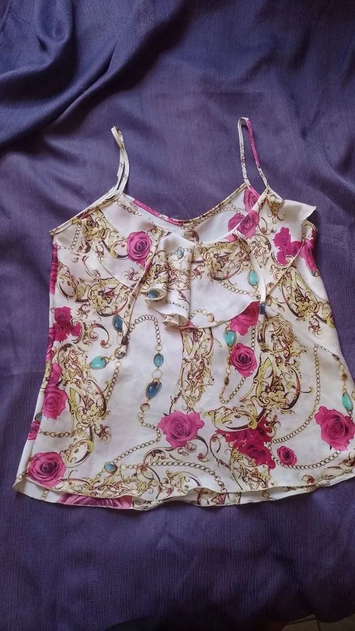 4 blusas de poliéster Tam G - Foto 3