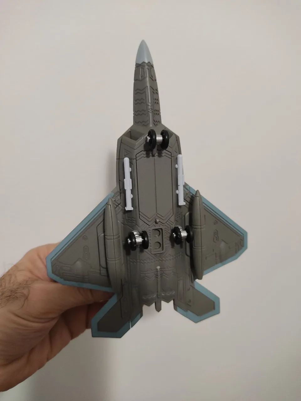 Miniatura Caça F-22 plástico Escala 1:100 - Foto 4