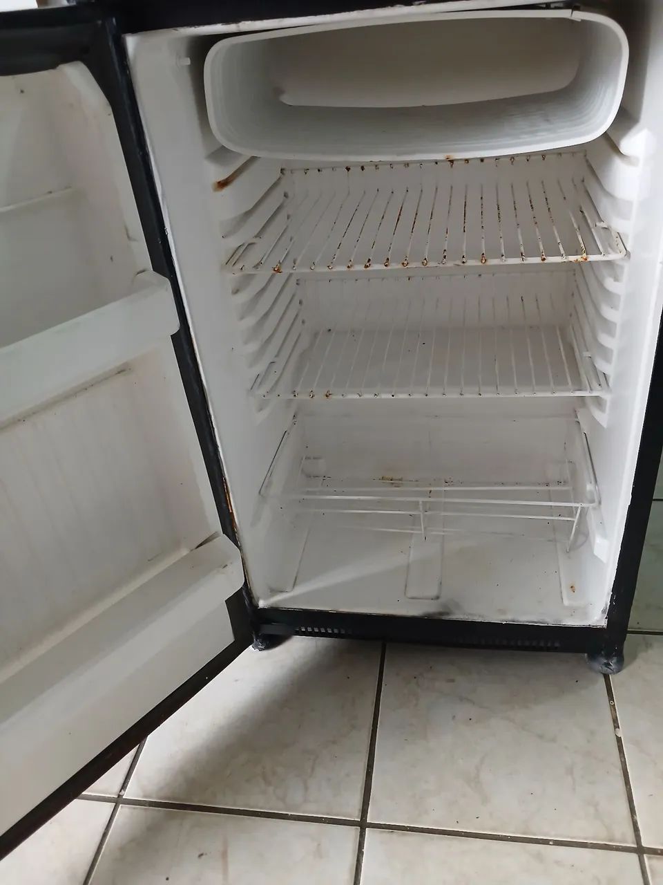 Frigobar em ótimo estado funcionando perfeitamente  - Foto 3