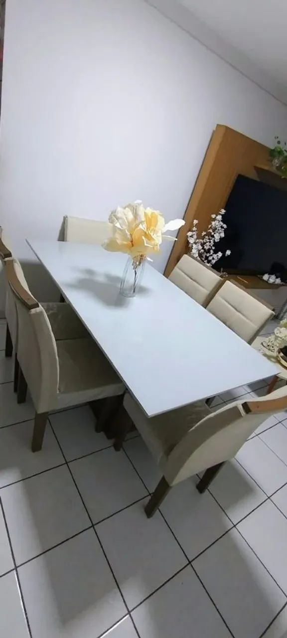 Mesa com 6 cadeiras e rack. - Foto 2